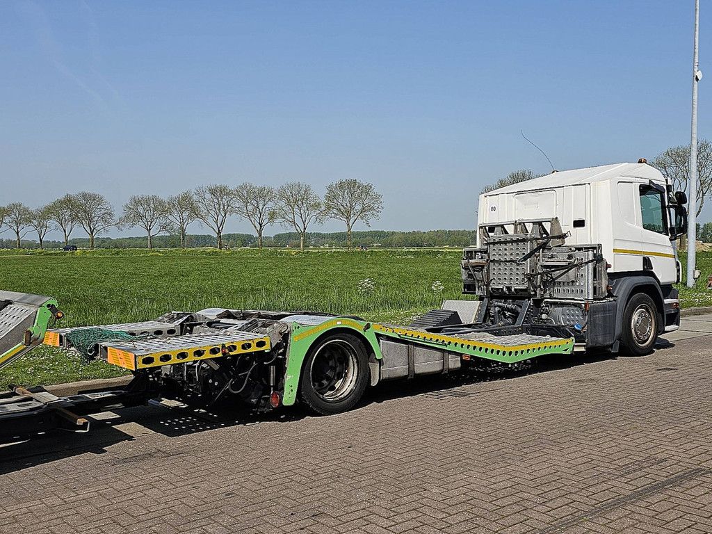 SCANIA P410 truck transporter