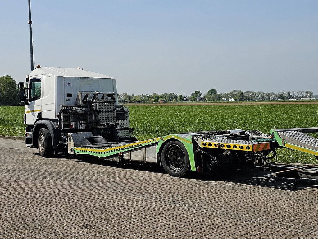 SCANIA P410 truck transporter