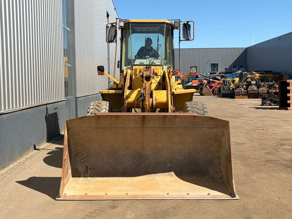 Caterpillar 928F