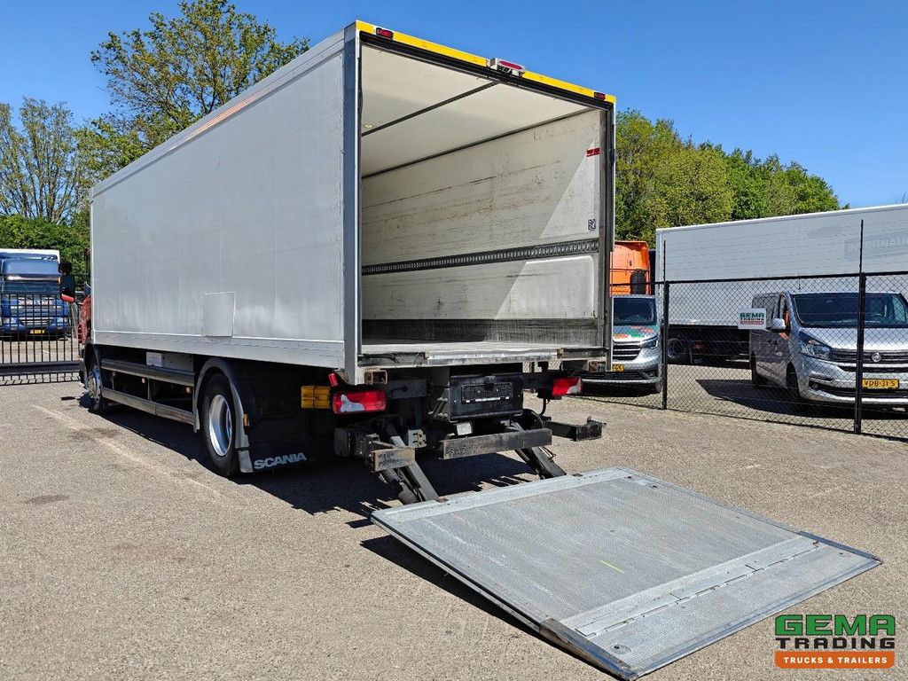 Scania P230 4x2 Day Cab Euro5 - 7.6m³ Refrigerator/Freezer Box + Mitsubishi TPKS 20 E + Tail Lift 2000kg