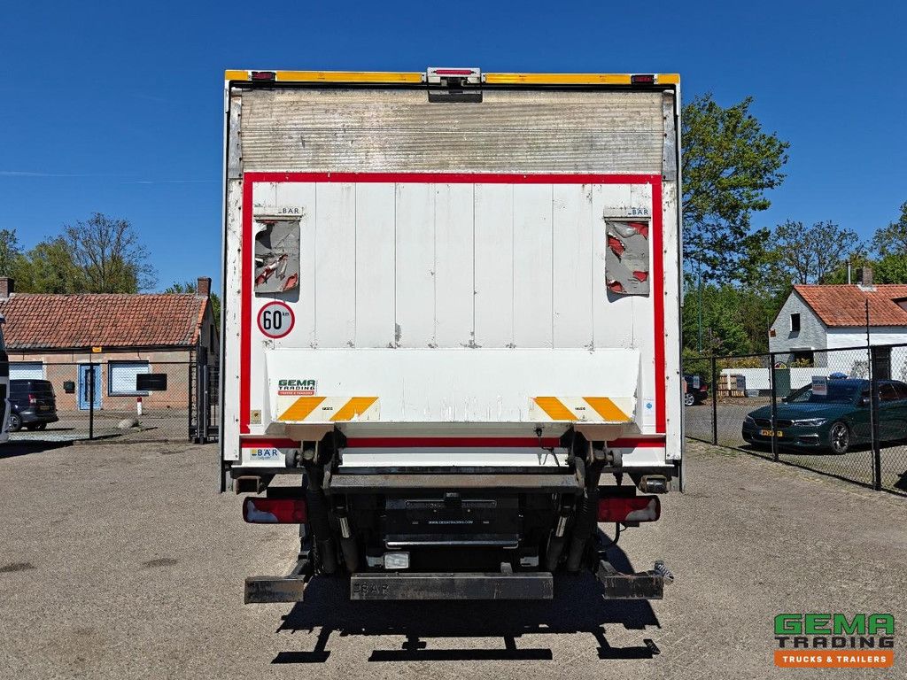 Scania P230 4x2 Day Cab Euro5 - 7.6m³ Refrigerator/Freezer Box + Mitsubishi TPKS 20 E + Tail Lift 2000kg