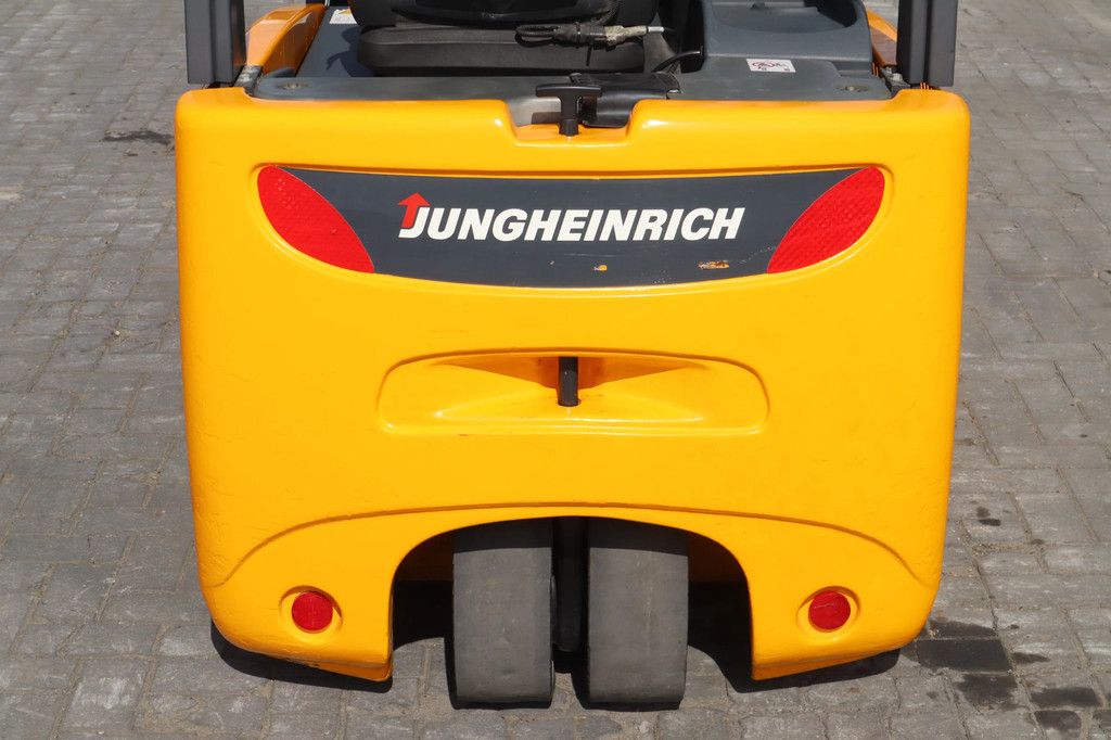 Jungheinrich EFG 220 | 1900 KG | TRIPLEX | SIDESHIFT | POSITIONERS