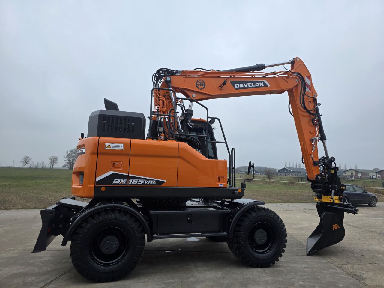Develon DX165WR-7