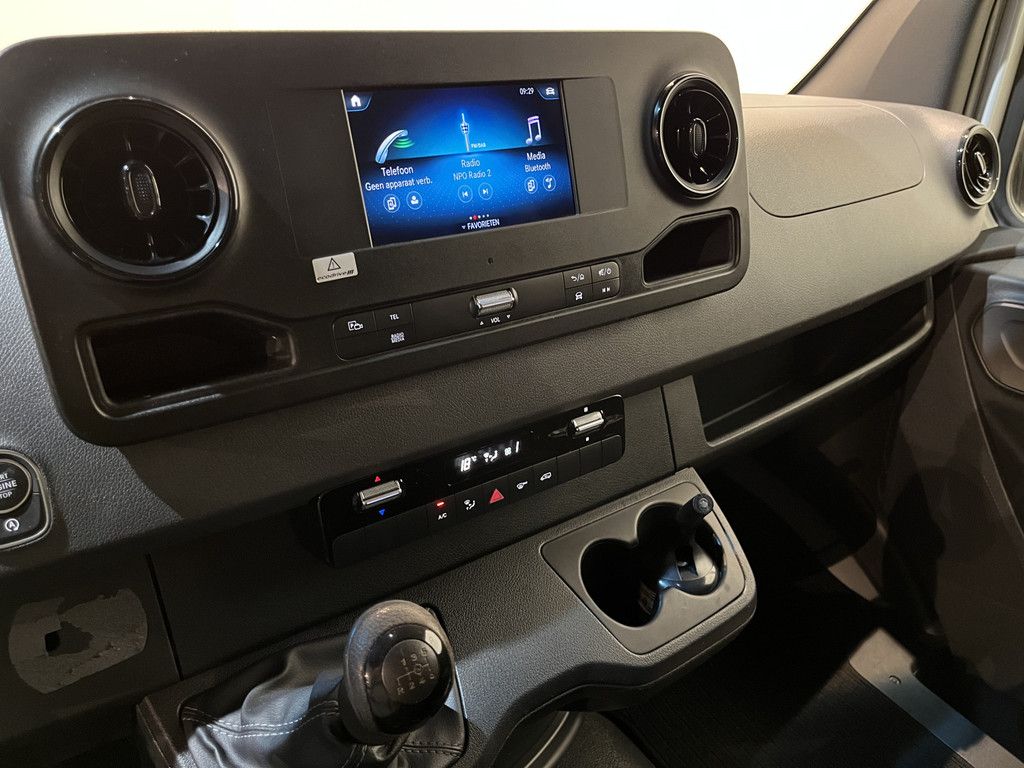 Mercedes-Benz Sprinter 311 CDI L2H2 RWD / Euro 6 / Servicebus / Bott inrichting / 220V / Airco / Oprijplaat / Compressor / CarPlay / Camera