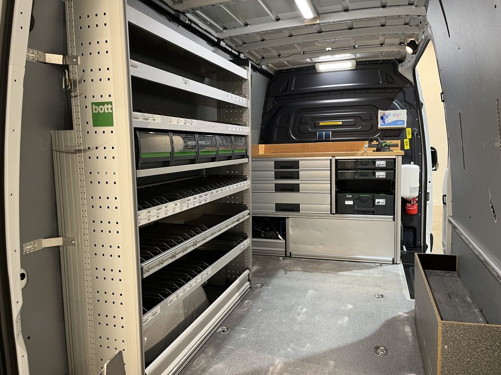 Mercedes-Benz Sprinter 311 CDI L2H2 RWD / Euro 6 / Servicebus / Bott inrichting / 220V / Airco / Oprijplaat / Compressor / CarPlay / Camera