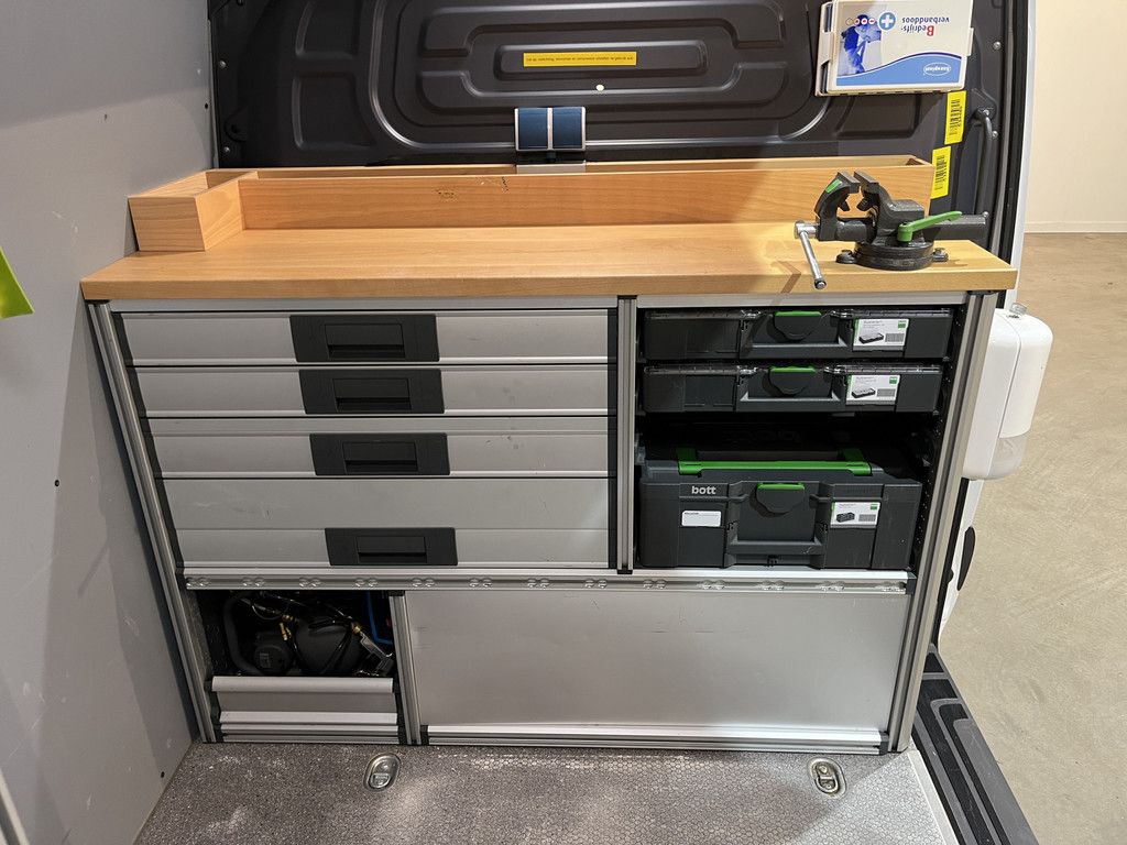 Mercedes-Benz Sprinter 311 CDI L2H2 RWD / Euro 6 / Servicebus / Bott inrichting / 220V / Airco / Oprijplaat / Compressor / CarPlay / Camera