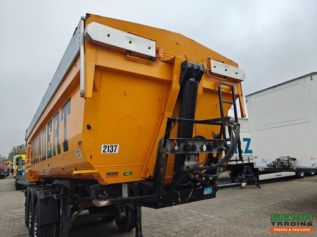 Schmitz SKI 24 7.2 Hardox Steel Tipper 24m3 - Eco-friendly Valves - Lift Axle - SAF Axles Disc Brake