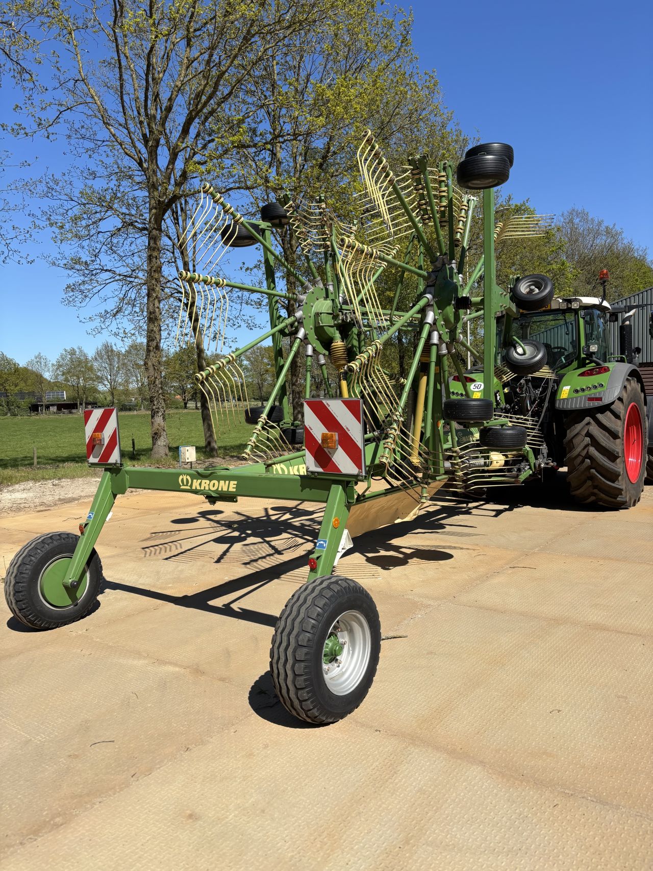 Krone swadro 900 hark middenafleg
