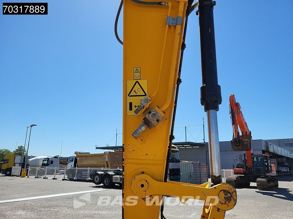 JCB 220 X L SV
