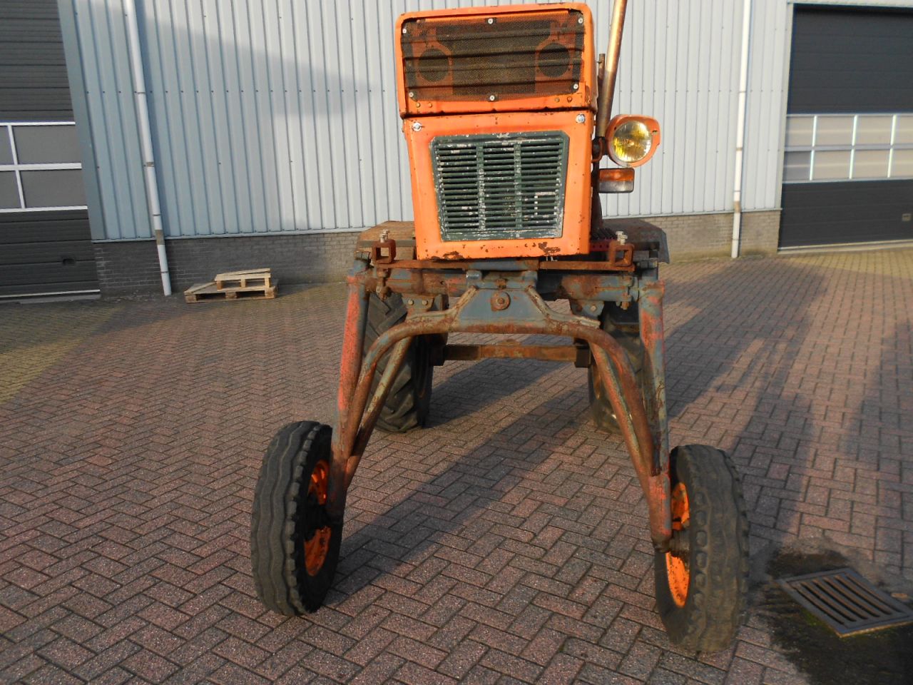 Universal 640 portaal tractor