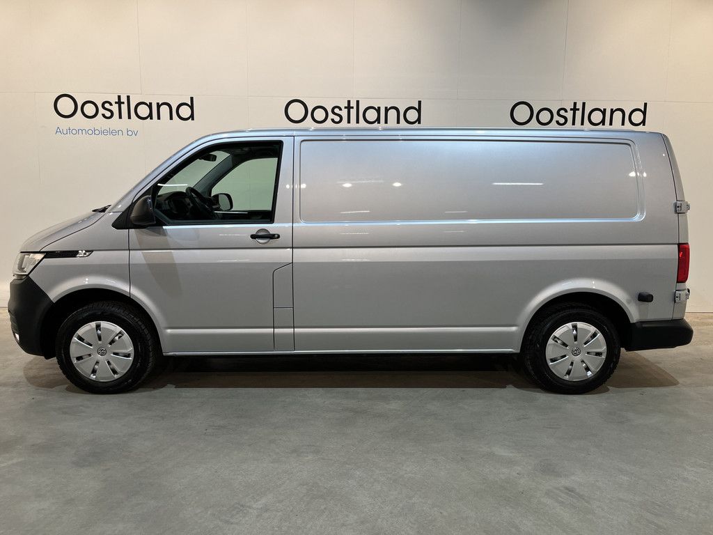 Volkswagen Transporter 2.0 TDI L2H1 150 PK Automaat / Euro 6 / Airco / CarPlay / PDC / Cruise Control / Navigatie / 3-Zits