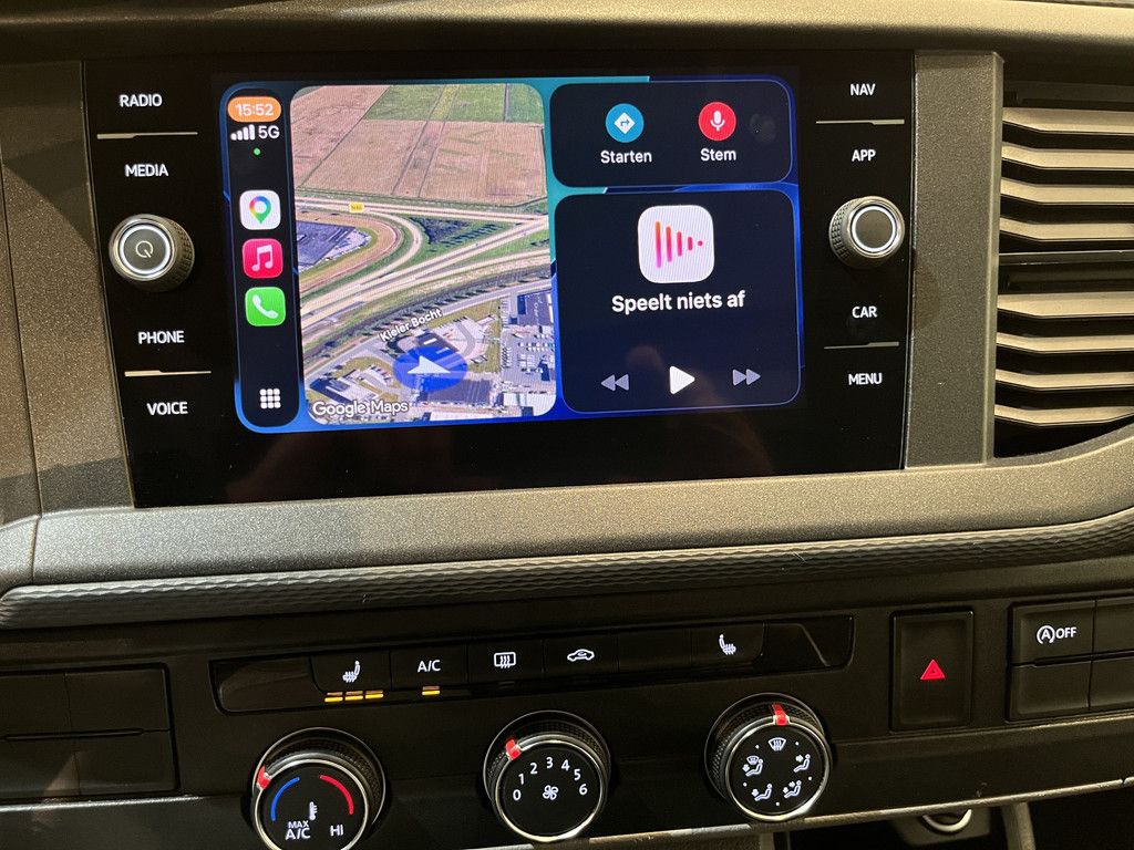 Volkswagen Transporter 2.0 TDI L2H1 150 PK Automaat / Euro 6 / Airco / CarPlay / PDC / Cruise Control / Navigatie / 3-Zits