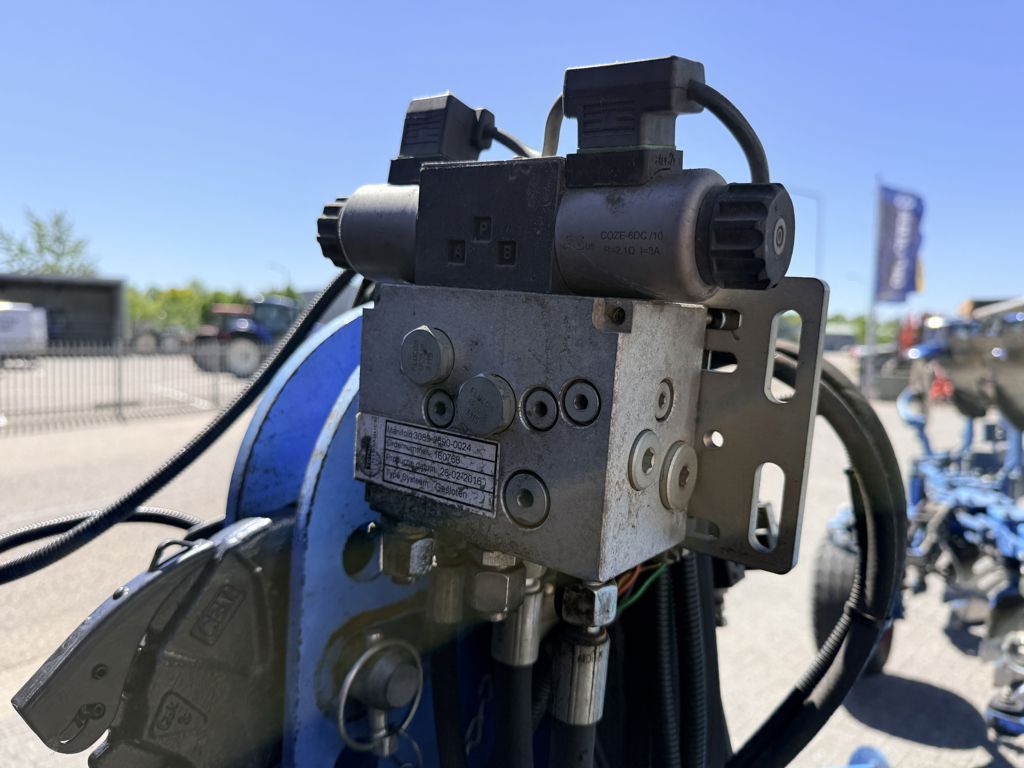 Lemken Juwel 8V On-Land Ploeg