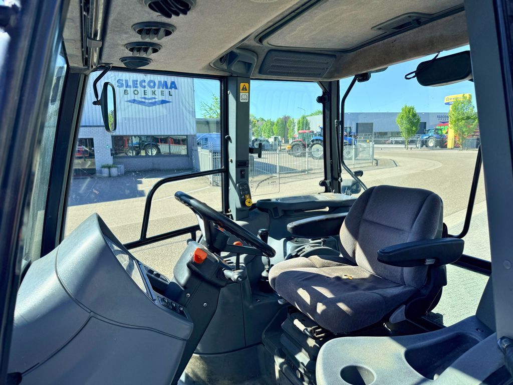 New Holland TS90 4WD Shuttle
