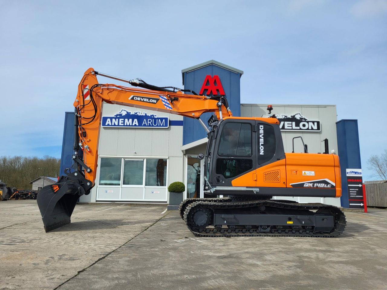 Develon DX140LC-7