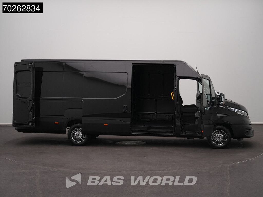 Iveco Daily 35S21 BPM VRIJ! 3.0L Automaat 210PK L3H2 2025-Model 3,5t Trekvermogen ACC LED CarPlay Camera Parkeersensoren Velgen 16m3 Euro6 L4H2 16m3 Klima