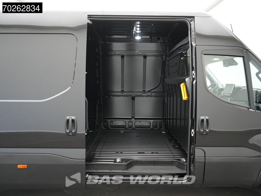 Iveco Daily 35S21 BPM VRIJ! 3.0L Automaat 210PK L3H2 2025-Model 3,5t Trekvermogen ACC LED CarPlay Camera Parkeersensoren Velgen 16m3 Euro6 L4H2 16m3 Klima