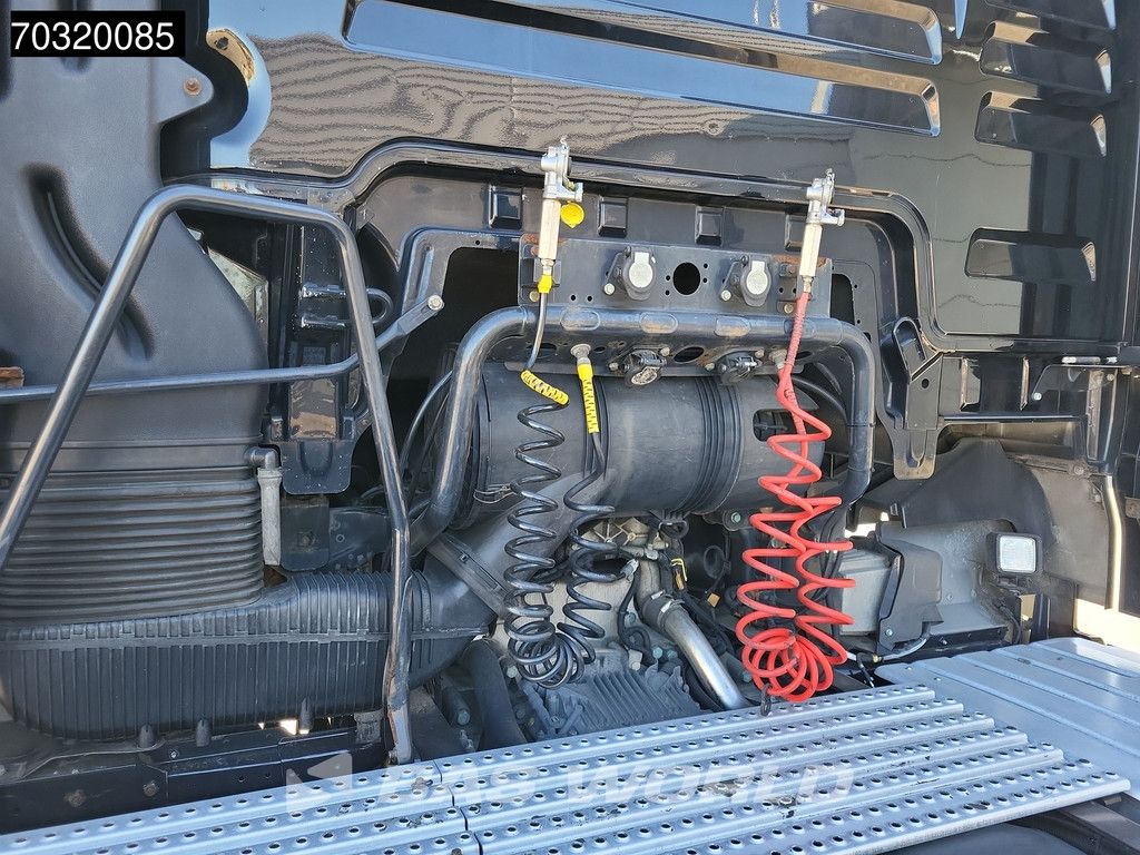 MAN TGX TGX 18.480 4X2 XXL Retarder 2xTanks ACC Navi