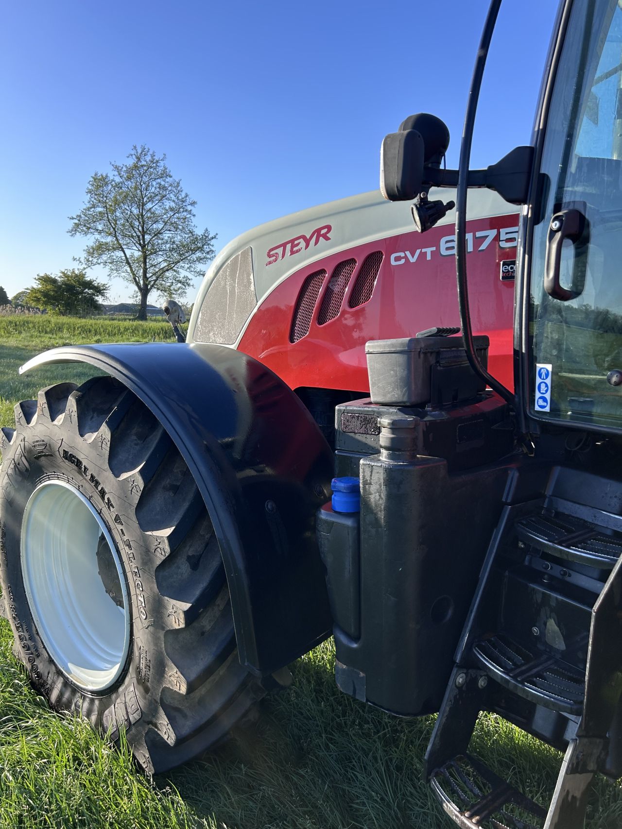 Steyr 6175 CVT 2016 frontaftakas gps
