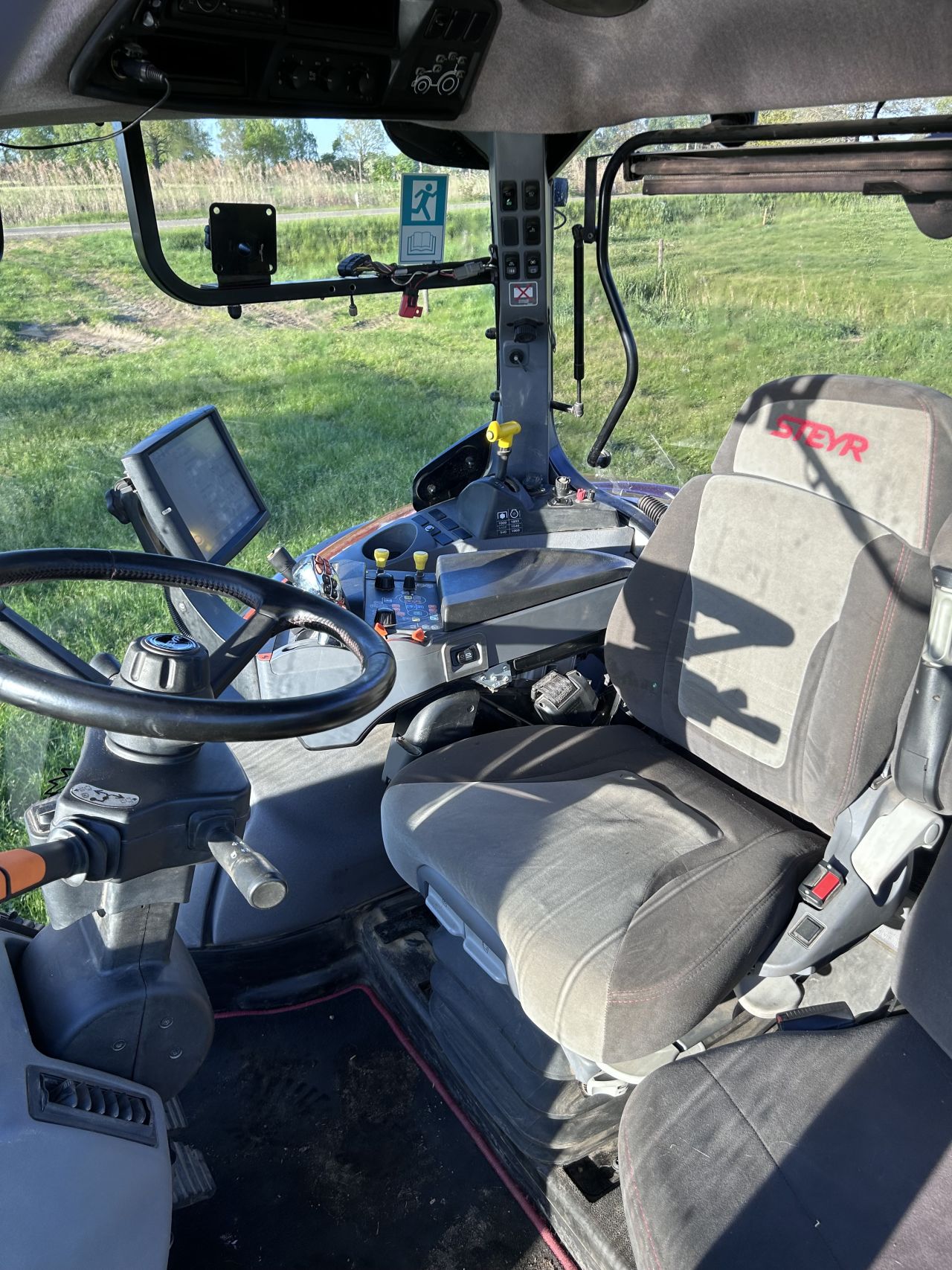 Steyr 6175 CVT 2016 frontaftakas gps