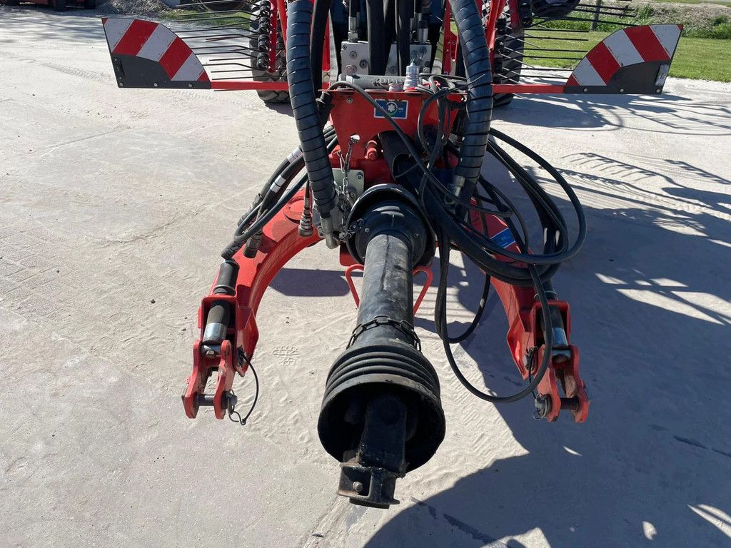 Kuhn Ga 13131 4 rotorhark zwiller 1900 hectare!! ALS NIEUW