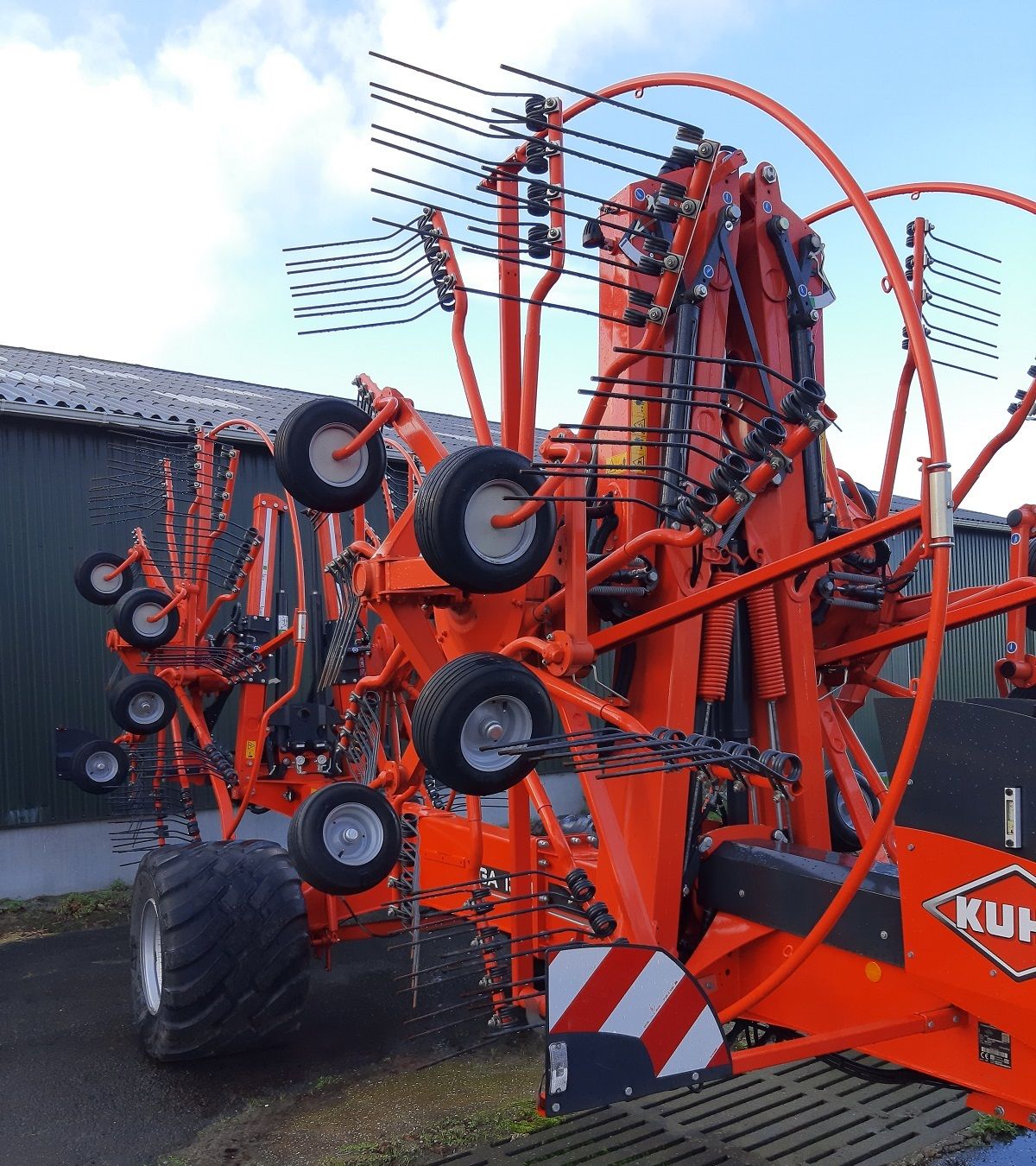 Kuhn GA 13131, zwadhark, hark, BJ2020, 1400HA.