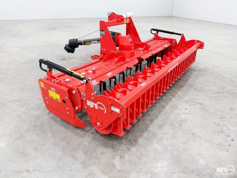 Maschio Delfino Super 3000 UN power  with 3 m working width, 2