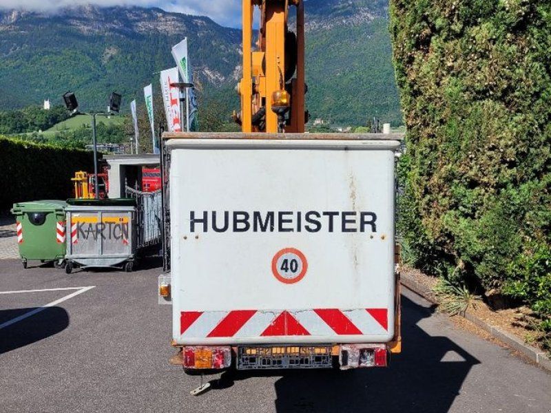 Multicar M 30 mit Blumenbecker GB275