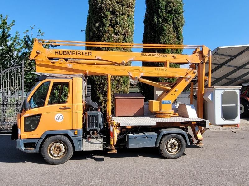Multicar M 30 mit Blumenbecker GB275