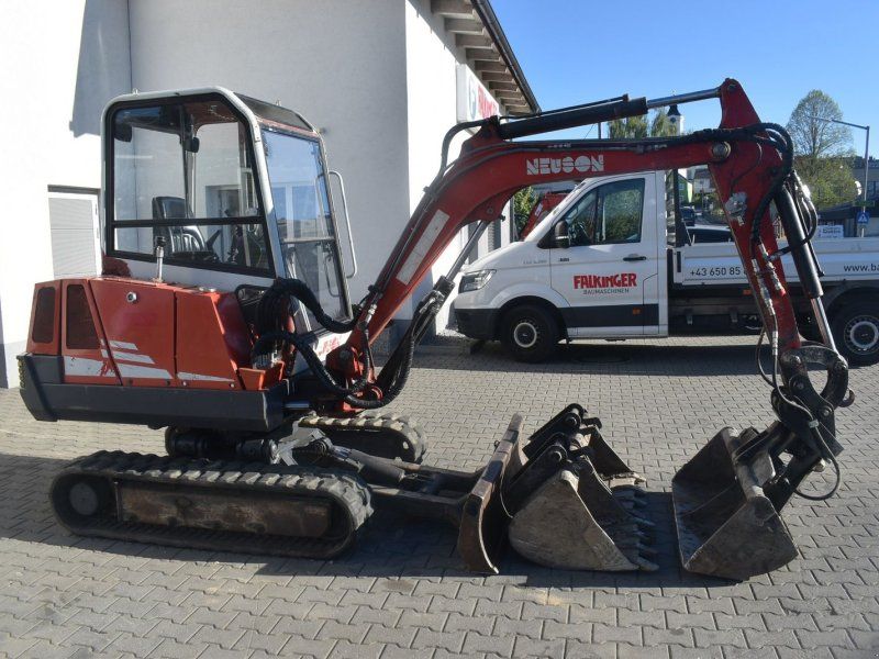 Wacker Neuson 2800 RDV mit Holzbohrer