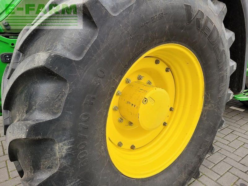 John Deere 6230r
