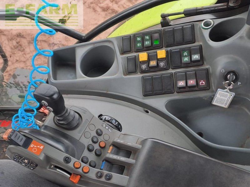 Claas ARION 630