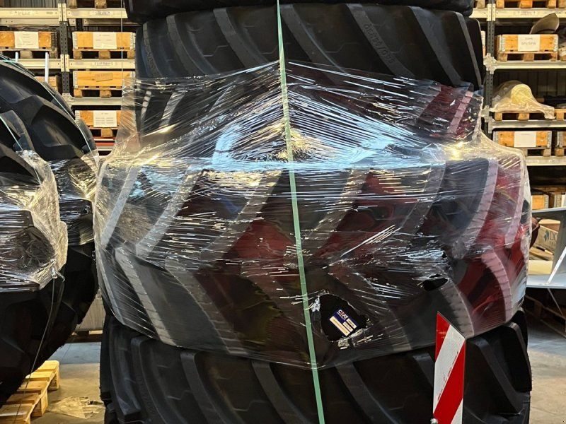 Ceat 650/65R38 & 540/65R28