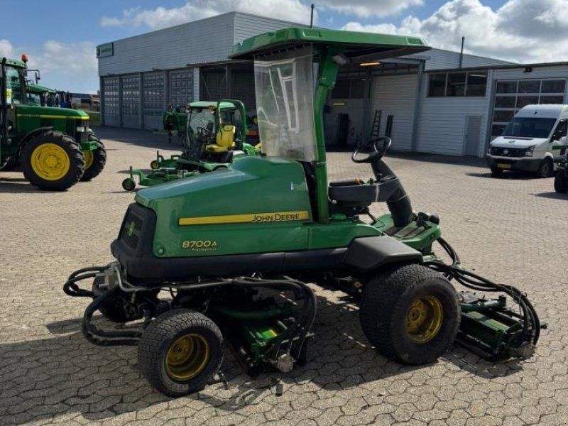 John Deere 8700 A