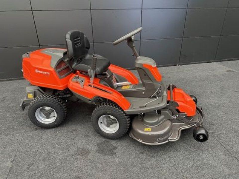 Husqvarna Rider R214Ts mit 103cm Mähdeck Servolenkung 16PS
