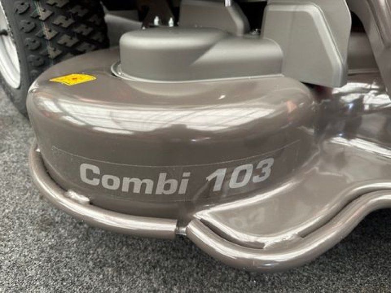 Husqvarna Rider R214Ts mit 103cm Mähdeck Servolenkung 16PS