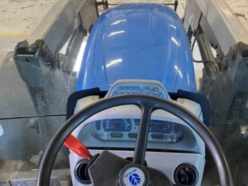 New Holland T6030 Plus