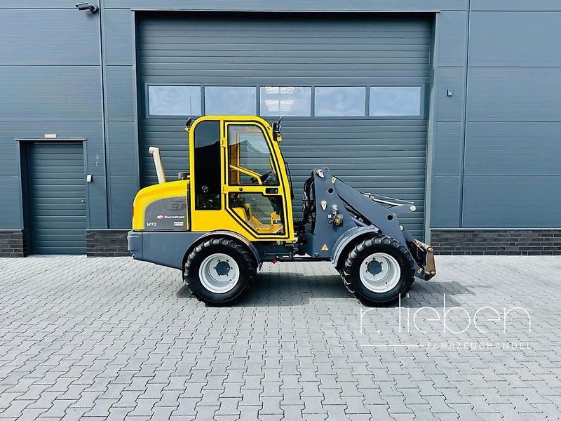 Eurotrac W13 Vollkabine Hoflader  / Kubota