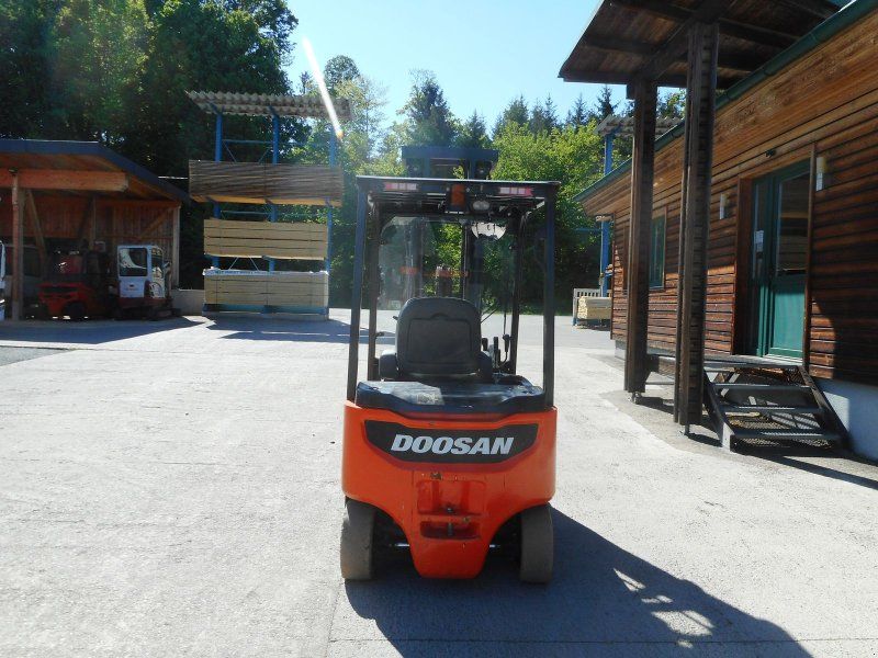 Doosan B20X-7 Tripl 5,5m + SS + 4. Kreis