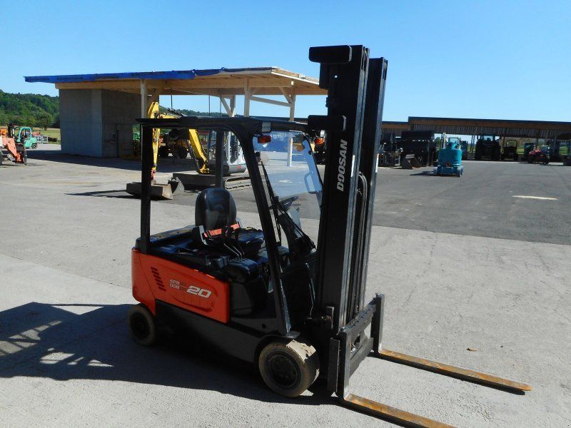 Doosan B20X-7 Tripl 5,5m + SS + 4. Kreis