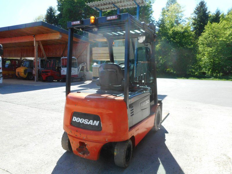 Doosan B30X-5 Tripl + SS + 4. Kreis