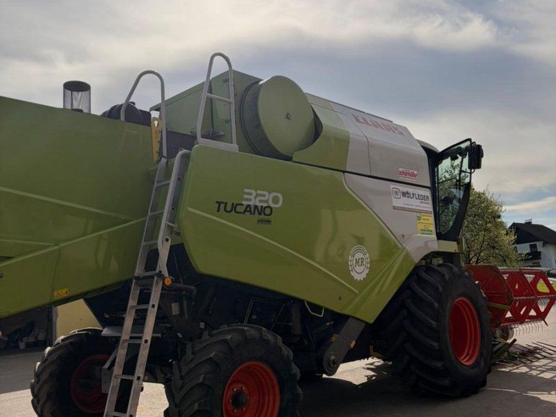 Claas Tucano 320