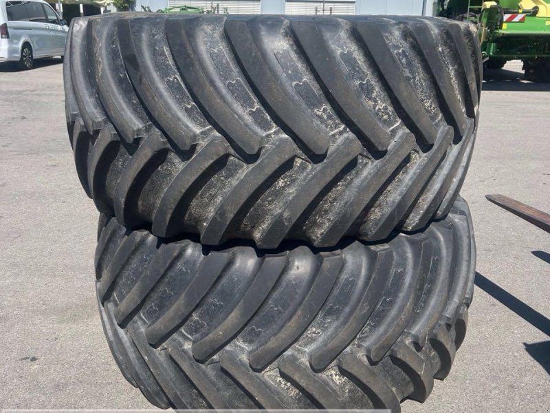 BKT 800/65R32