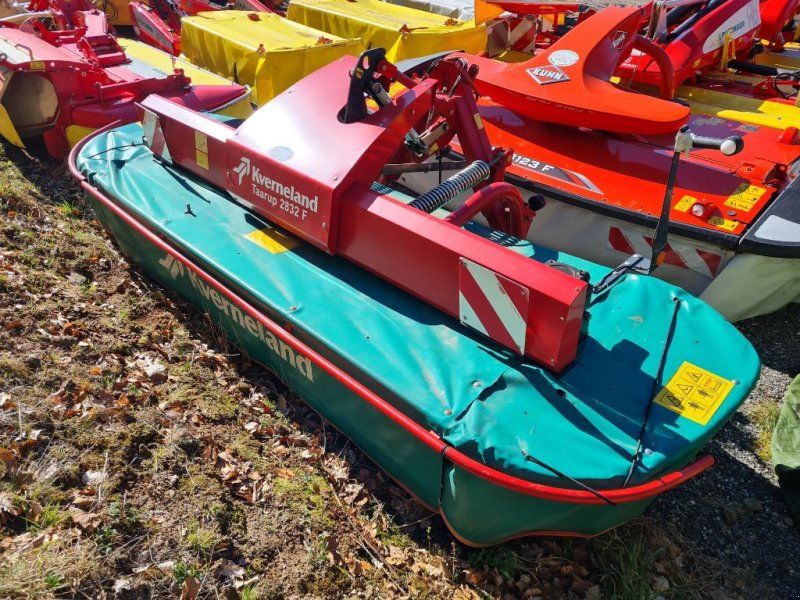 Kverneland 2832F