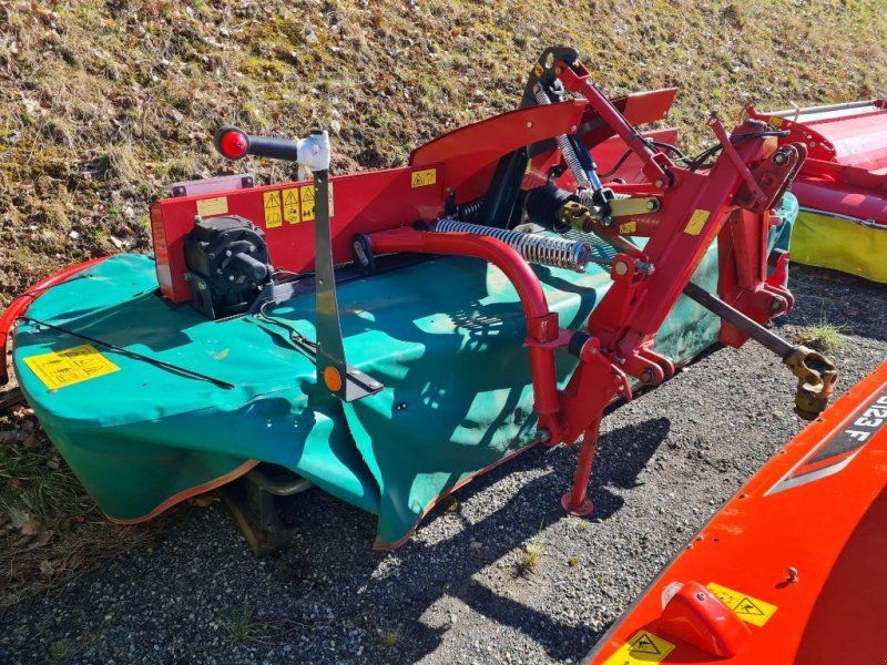 Kverneland 2832F