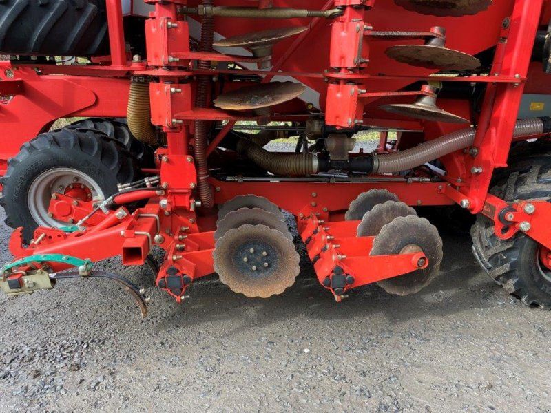 Kverneland U DRILL 6000