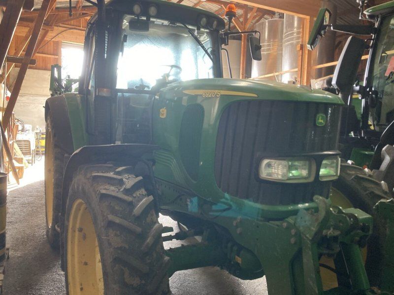 John Deere 6920