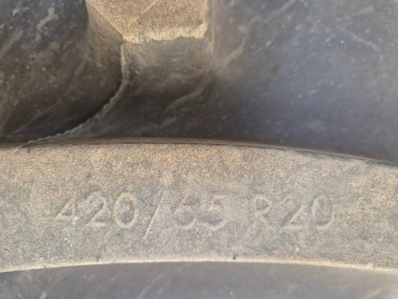 Reifen 420/65R20, 540/65R30