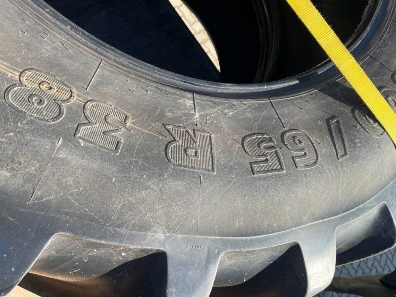 XM 108 600/65R38