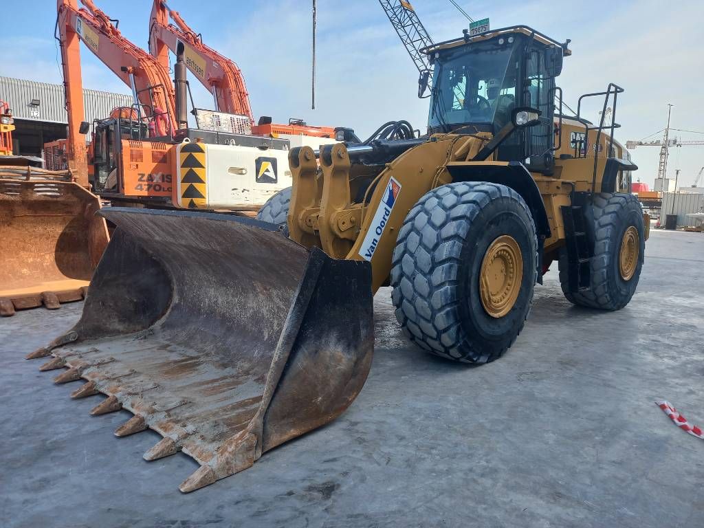 CAT 980 (Abu Dhabi)